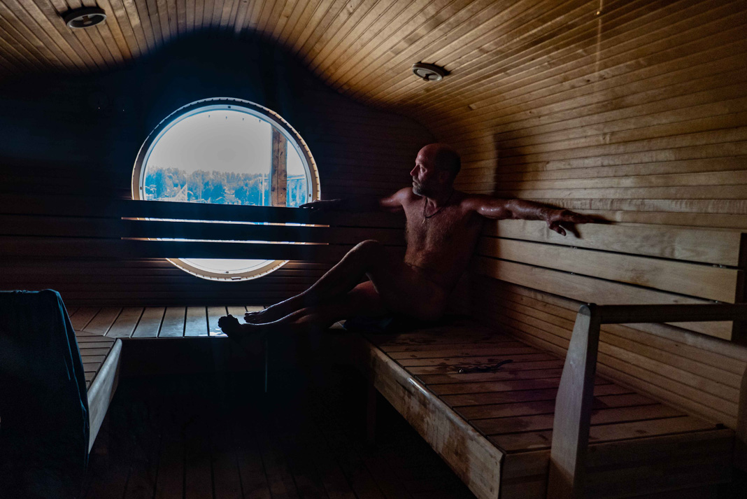 Canoeing in Finland travelling to saunas